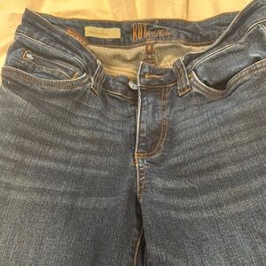 Kut from the Kloth Blue Skinny Jeans with Modern Stretch